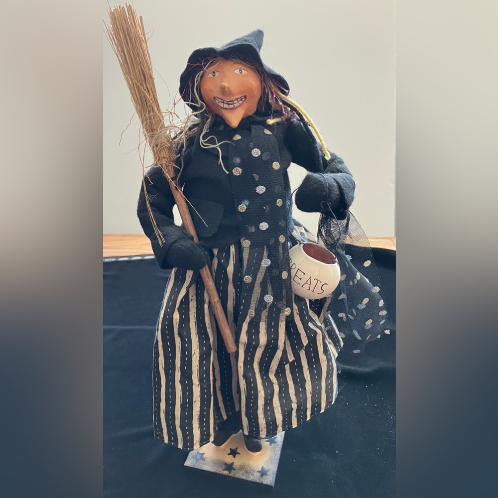Handmade Halloween Witch w/Broom17” Figurine 15” Vintage Halloween Inspired